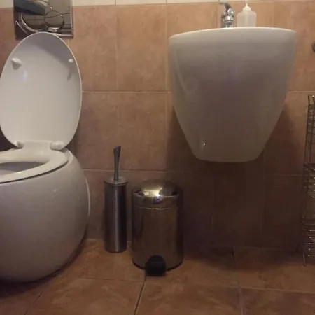 Apartman-donau * Tát