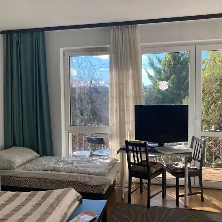 Konukevi Apartman-donau Tát