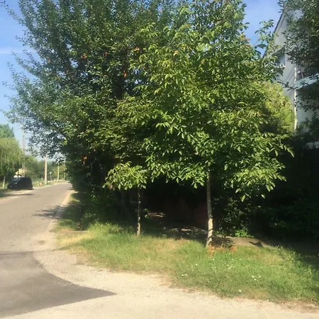 Apartman-donau Konukevi Tát